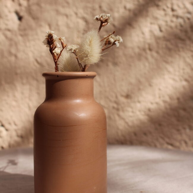 Petit vase pour fleur séchées couleur chocolat