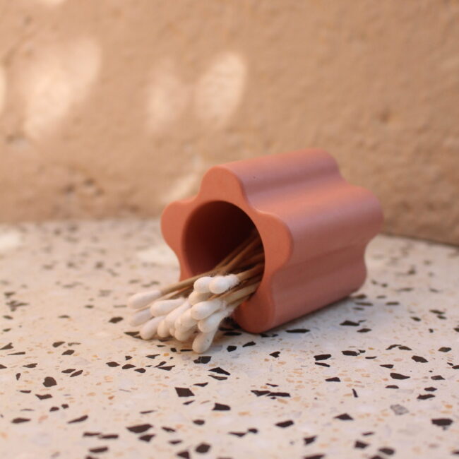 Accessoire de salle de bain, pot a coton tige en forme de fleur de Couleur rose