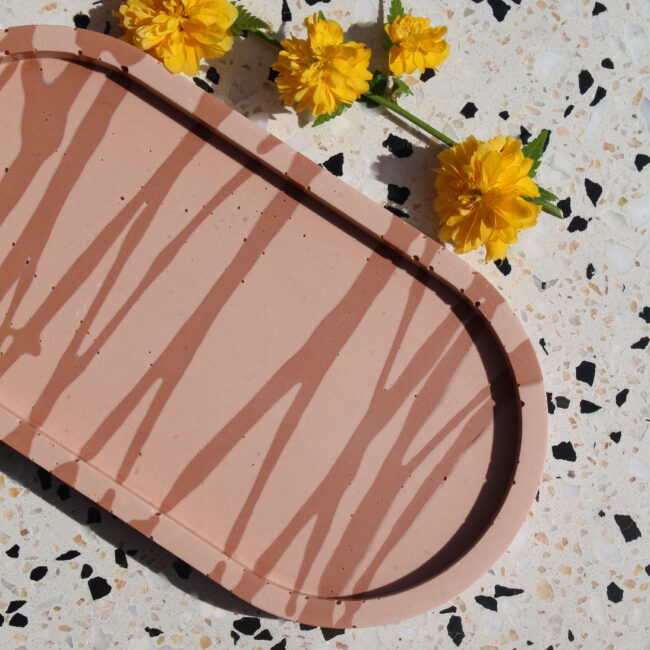 Coupelle ovale, vide poche. Couleur chocolat au lait et chocolat noir en effet zebre